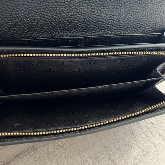 Tory Burch Britten Duo Envelope Continental Wallet - Picture 6 of 11